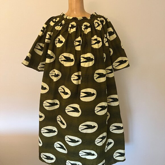 Off the Shoulder Dress Hand Made with African Block Print Fabric - Black Birds - Picture 9 of 15